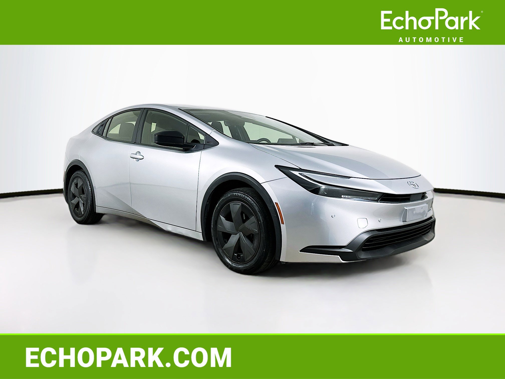 Used 2024 Toyota Prius LE video 1