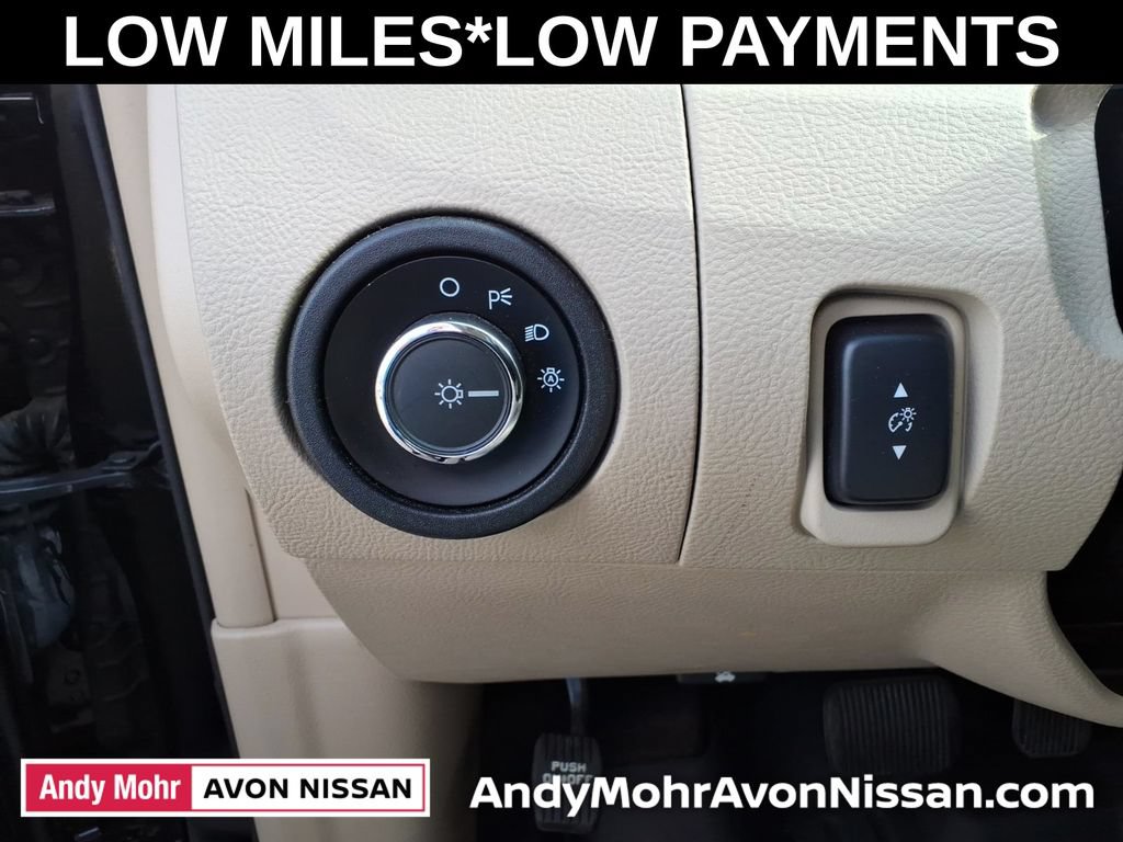 Used 2018 Ford Taurus SE FWD image 18