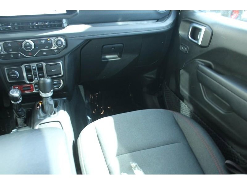 Used 2024 Jeep Wrangler Unlimited Rubicon AWD/4WD image 19