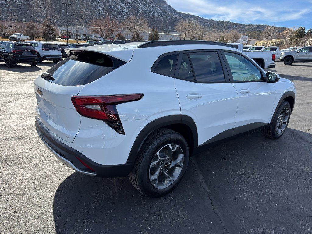 New 2026 Chevrolet Trax LT image 7