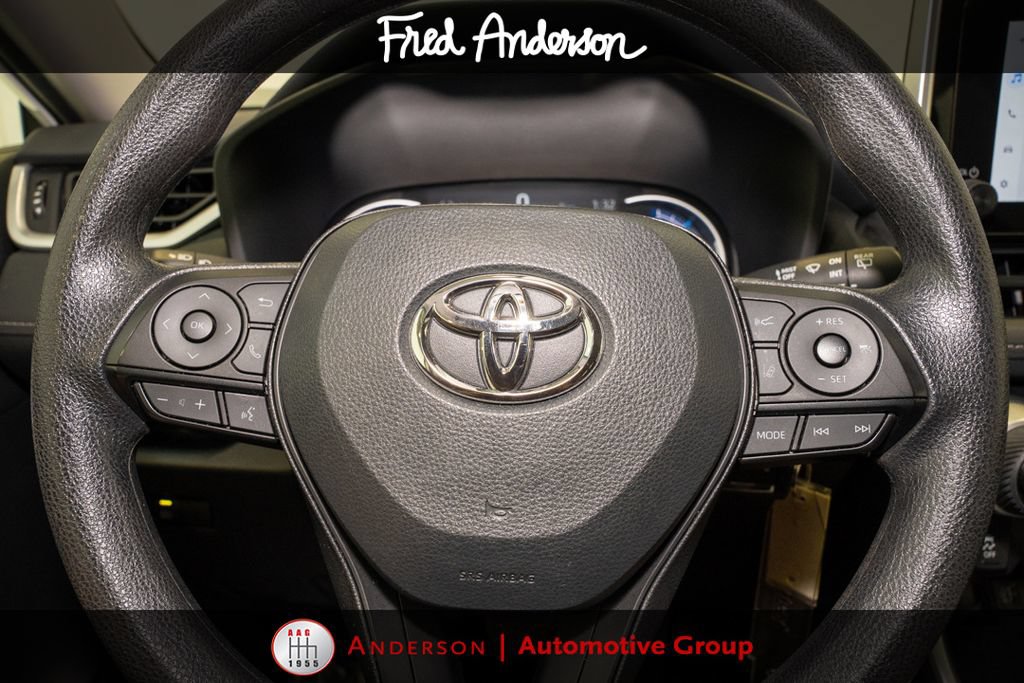 Certified 2025 Toyota RAV4 LE AWD/4WD image 16