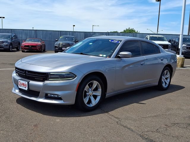 Used 2018 Dodge Charger SXT Plus RWD image 3