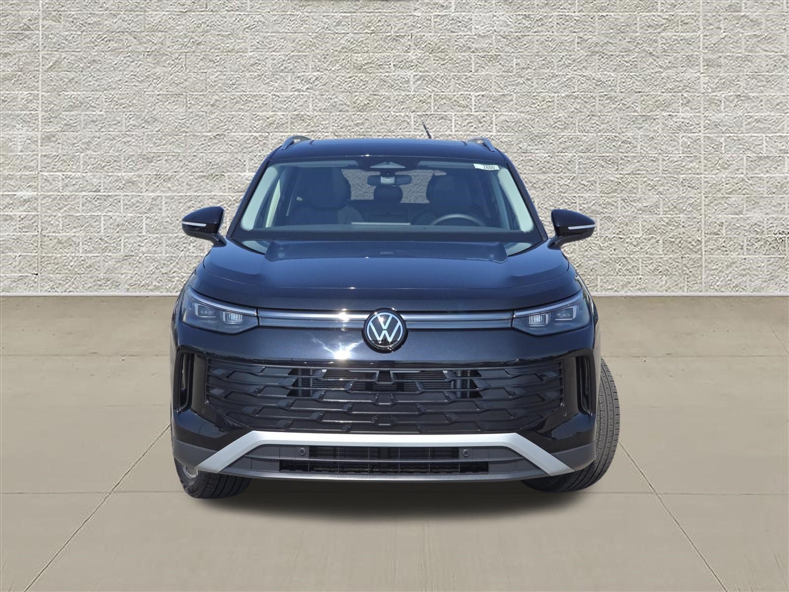 New 2026 Volkswagen Tiguan SE AWD/4WD image 2