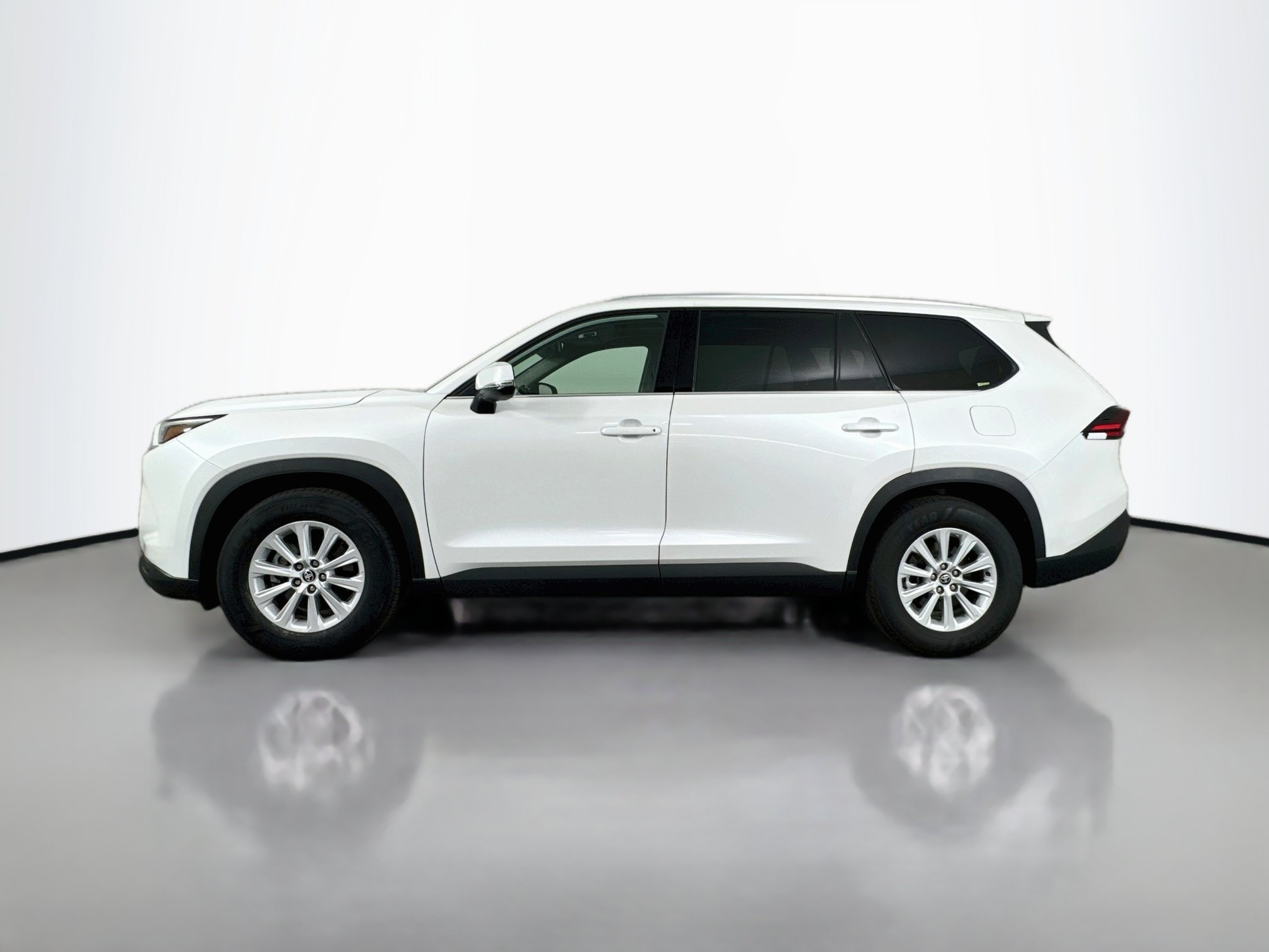 Certified 2025 Toyota Grand Highlander AWD image 4