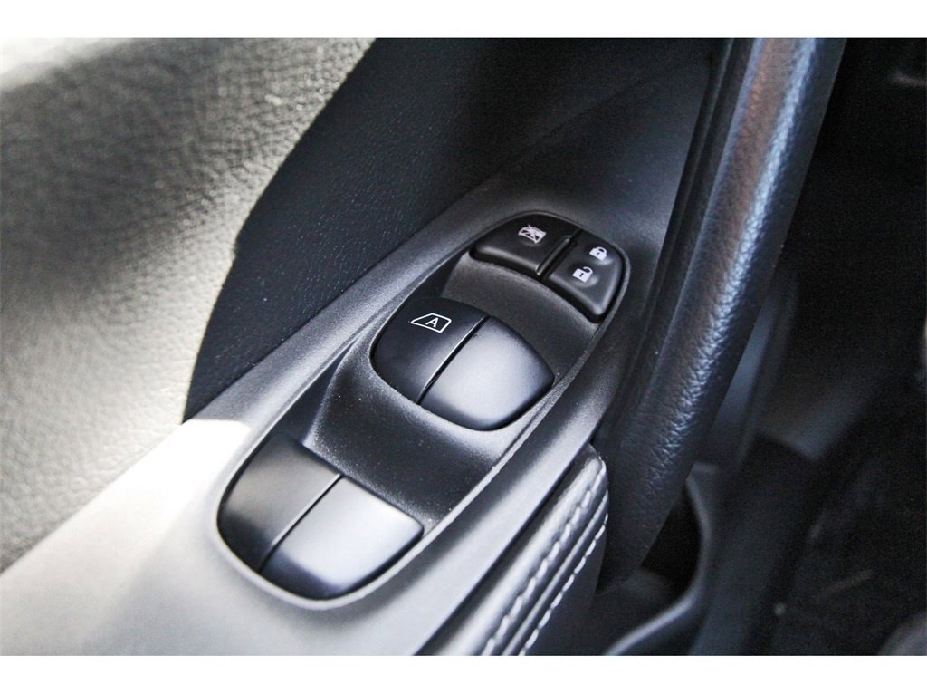 Certified 2022 Nissan Rogue Sport SL image 20