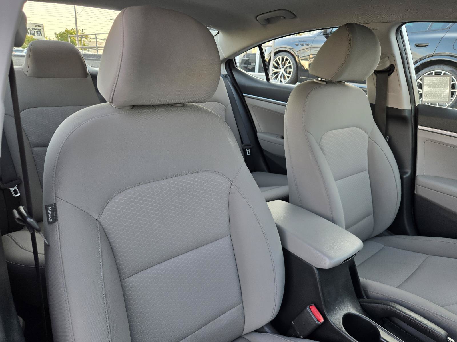 Used 2019 Hyundai Elantra SE FWD image 30