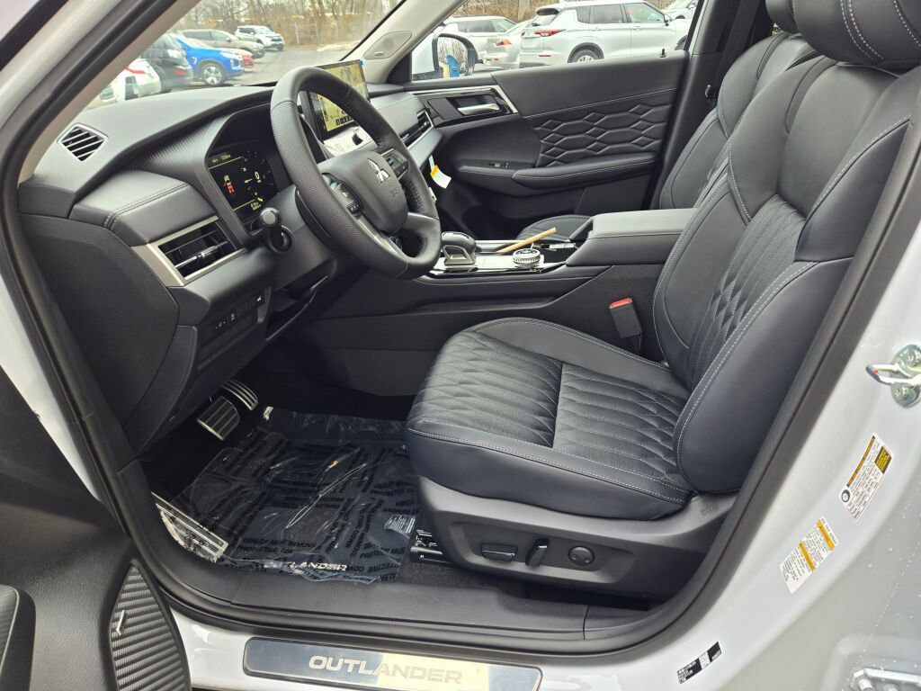 New 2026 Mitsubishi Outlander SEL AWD/4WD image 17