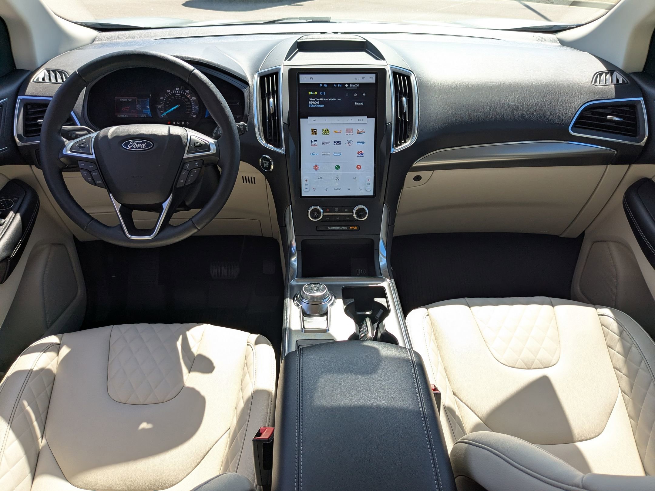 Used 2023 Ford Edge Titanium image 32