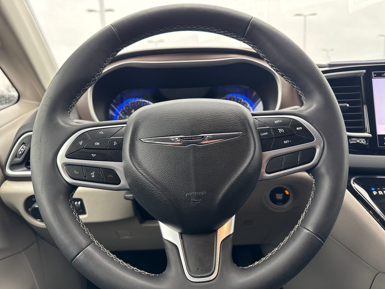 Used 2024 Chrysler Voyager LX image 18