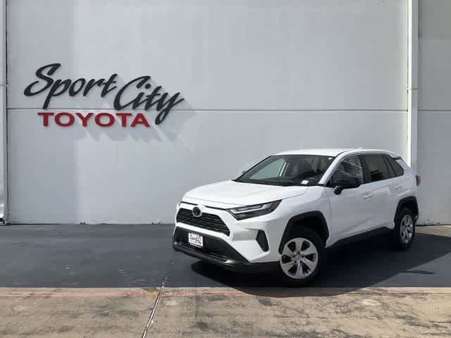 Certified 2025 Toyota RAV4 LE FWD image 1