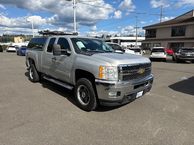 Used 2011 Chevrolet Silverado 2500 LT w/ Interior Plus Package AWD/4WD image 7