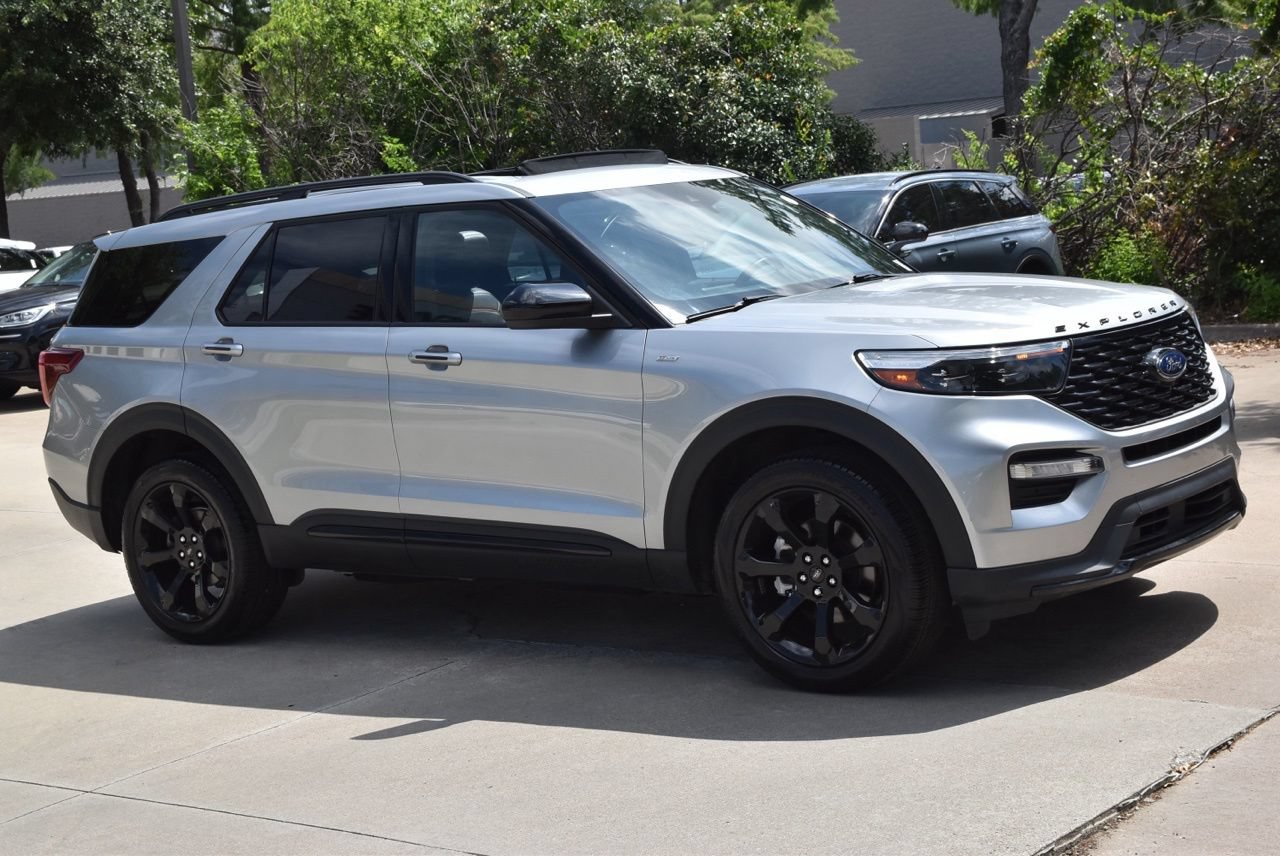 Certified 2024 Ford Explorer ST-Line w/ Class IV Trailer Tow Package AWD/4WD image 5
