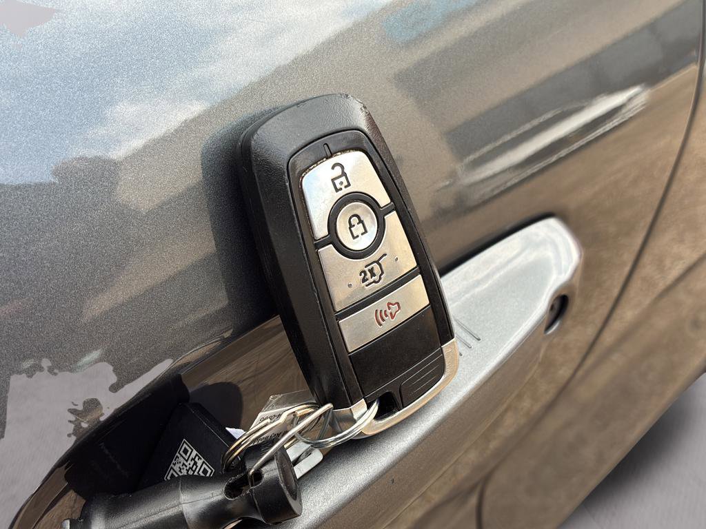Used 2022 Ford Escape SE w/ SE Sport Appearance Package FWD image 44