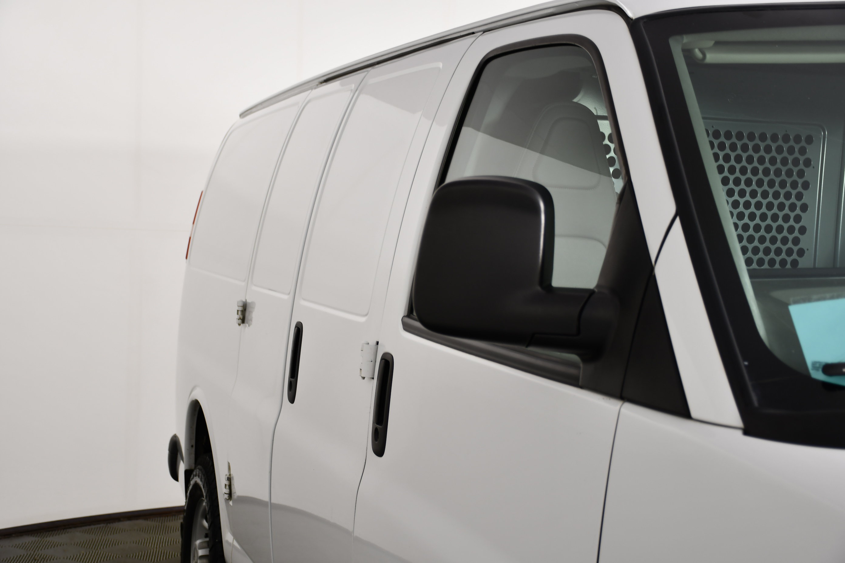 Used 2020 Chevrolet Express 2500 w/ Driver Convenience Package RWD image 14