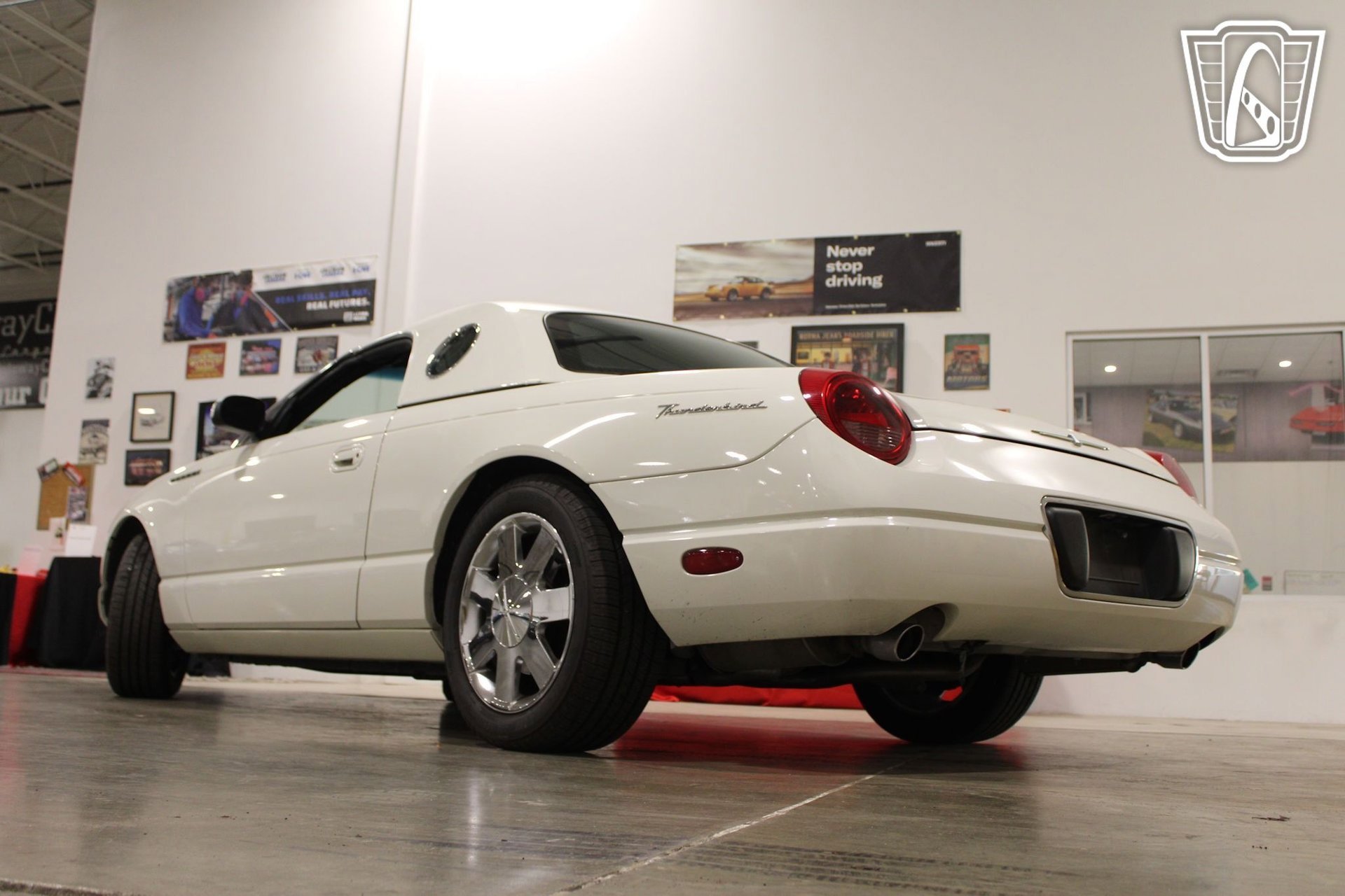 Used 2002 Ford Thunderbird image 8