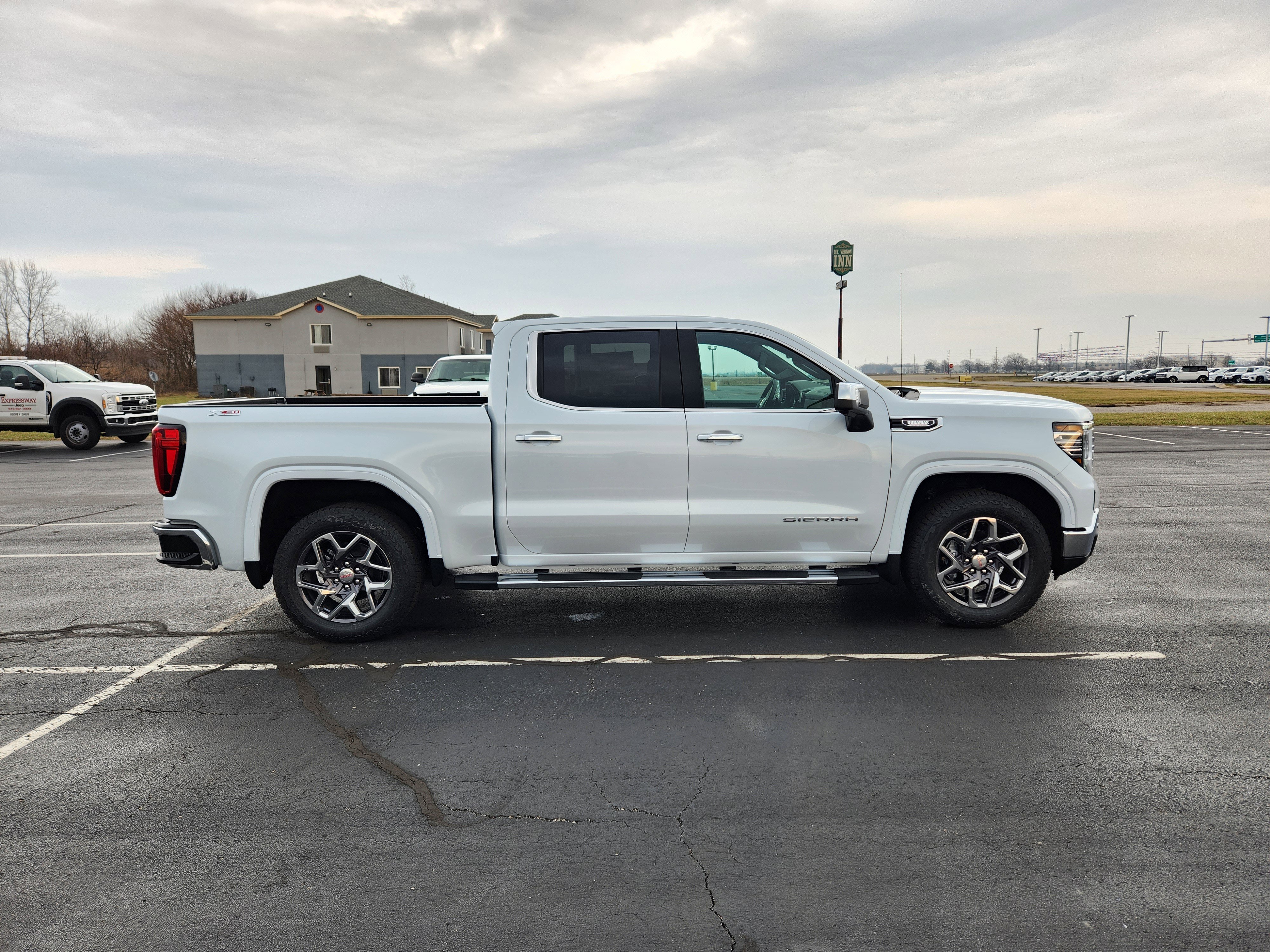 New 2026 GMC Sierra 1500 SLT w/ SLT Premium Plus Package image 5