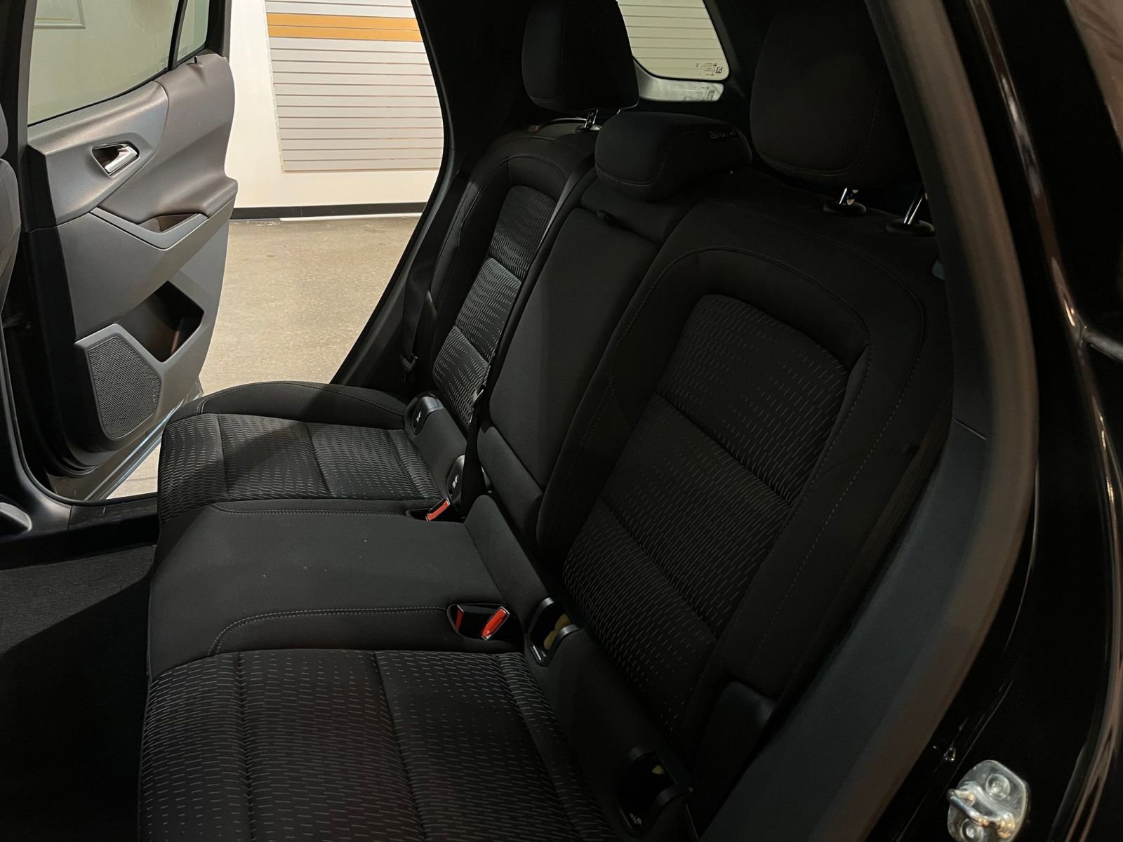 Used 2025 Chevrolet Equinox LT FWD image 39
