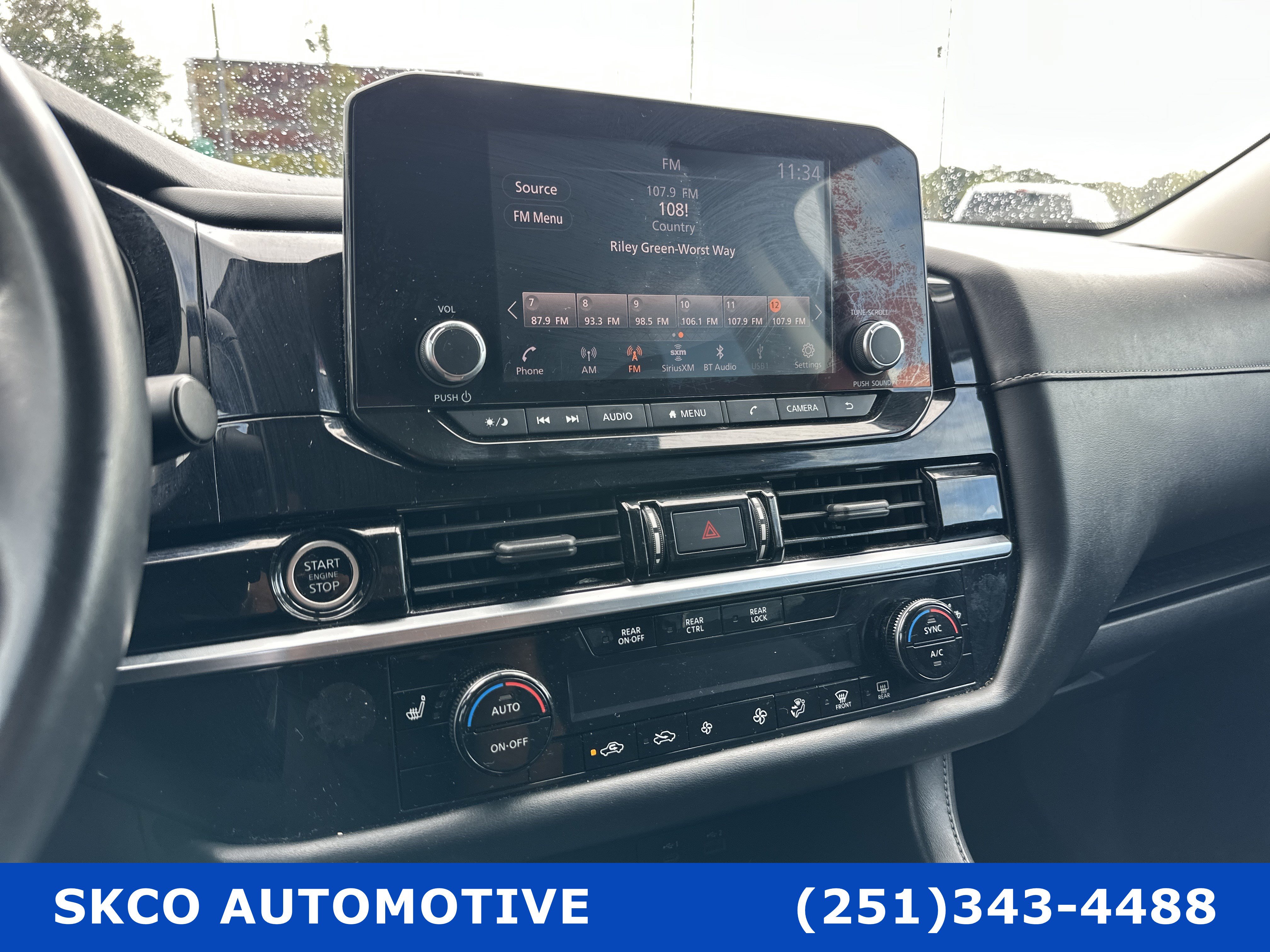 Used 2022 Nissan Pathfinder SV FWD image 16