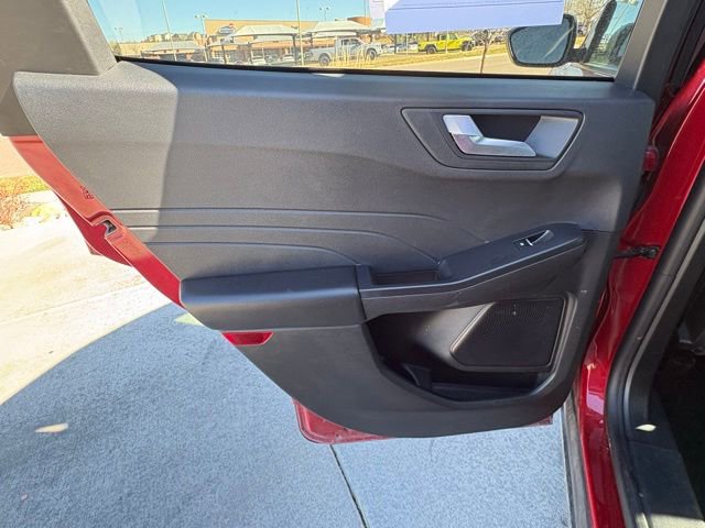 Used 2025 Ford Escape ST-Line image 25