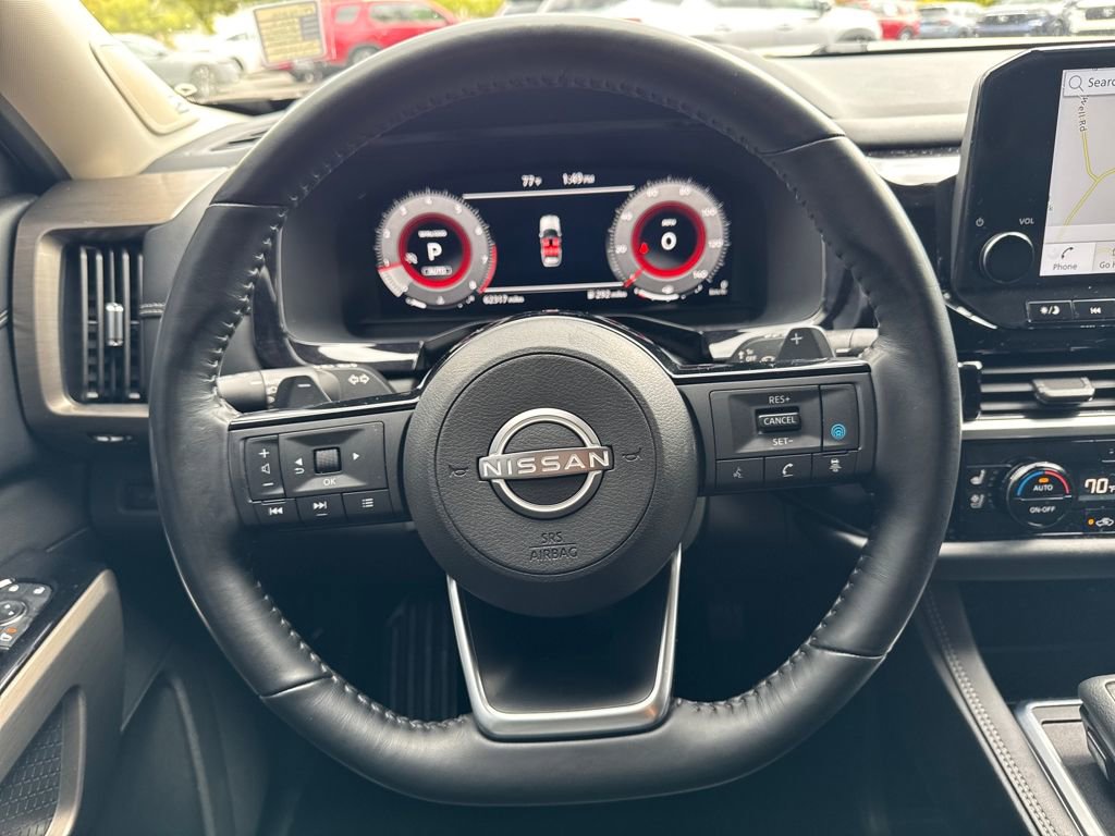 Used 2023 Nissan Pathfinder Platinum image 17