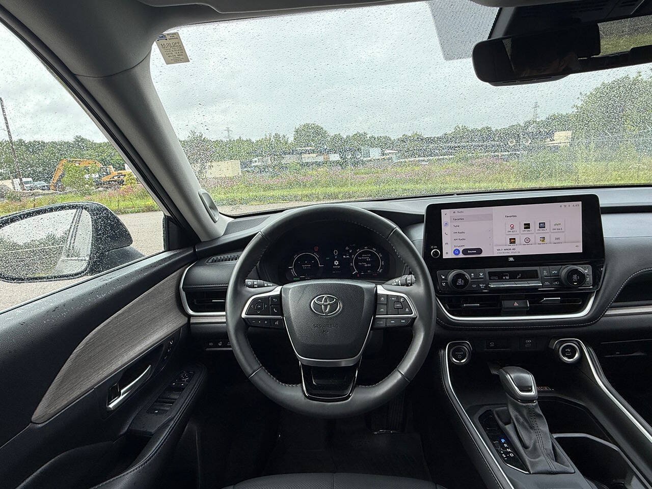 Used 2025 Toyota Grand Highlander AWD Hybrid image 26
