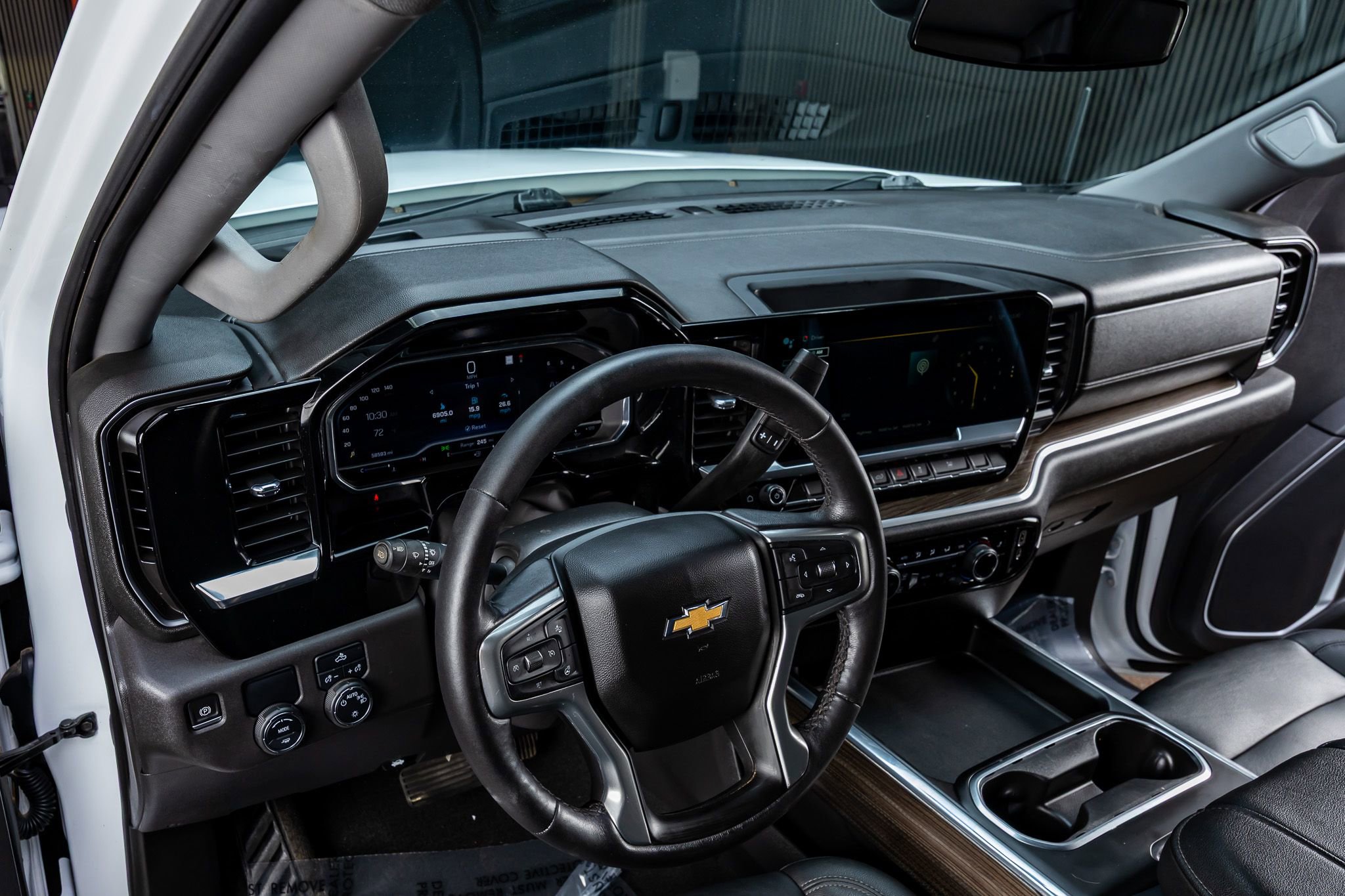 Used 2022 Chevrolet Silverado 1500 LT w/ Texas Edition Plus RWD image 17