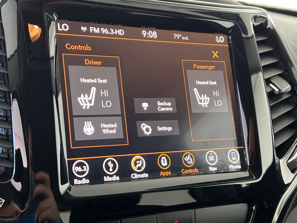 Used 2019 Jeep Cherokee Limited FWD image 39