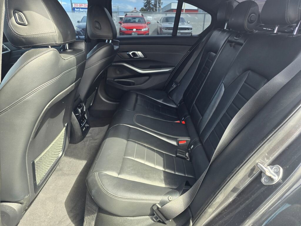 Used 2019 BMW 330i Sedan w/ Premium Package RWD image 18