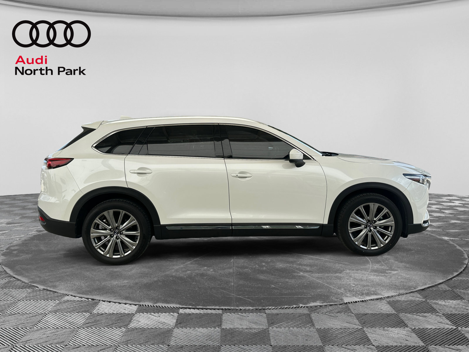Used 2023 MAZDA CX-9 Signature AWD/4WD image 6