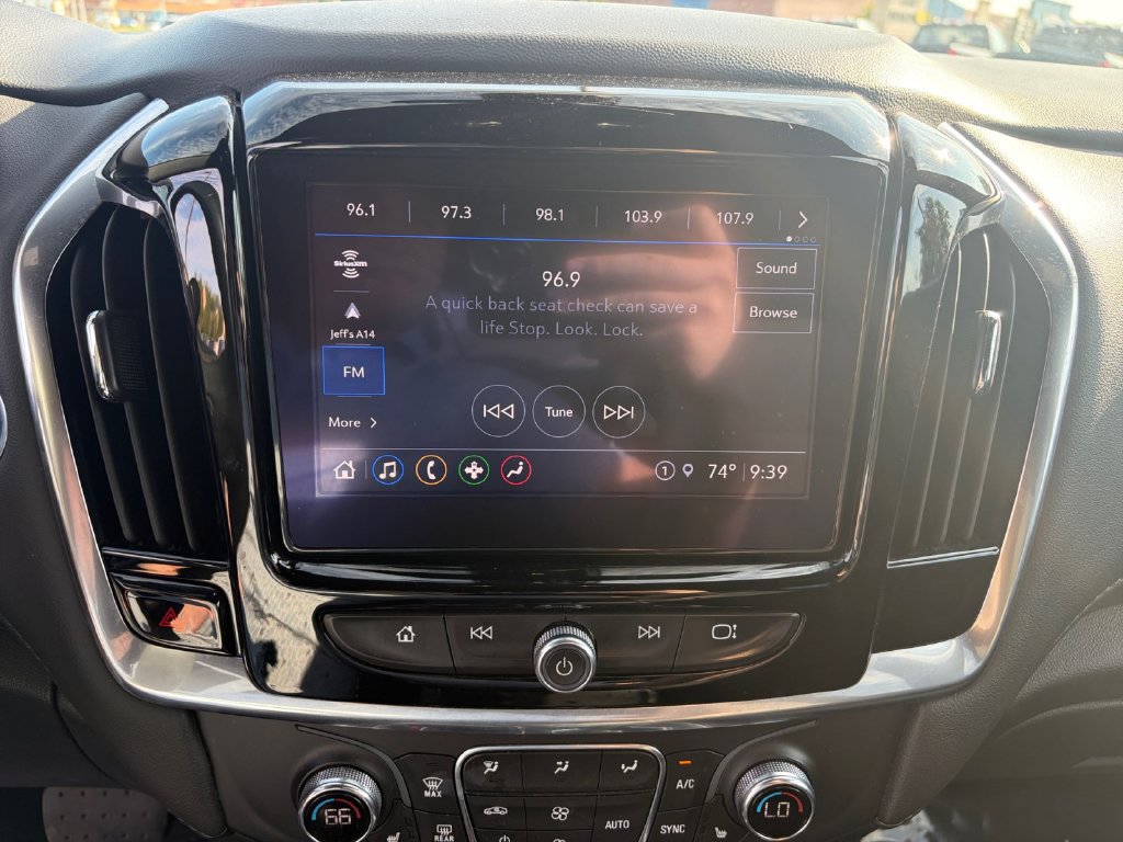 Used 2023 Chevrolet Traverse LT AWD/4WD image 13