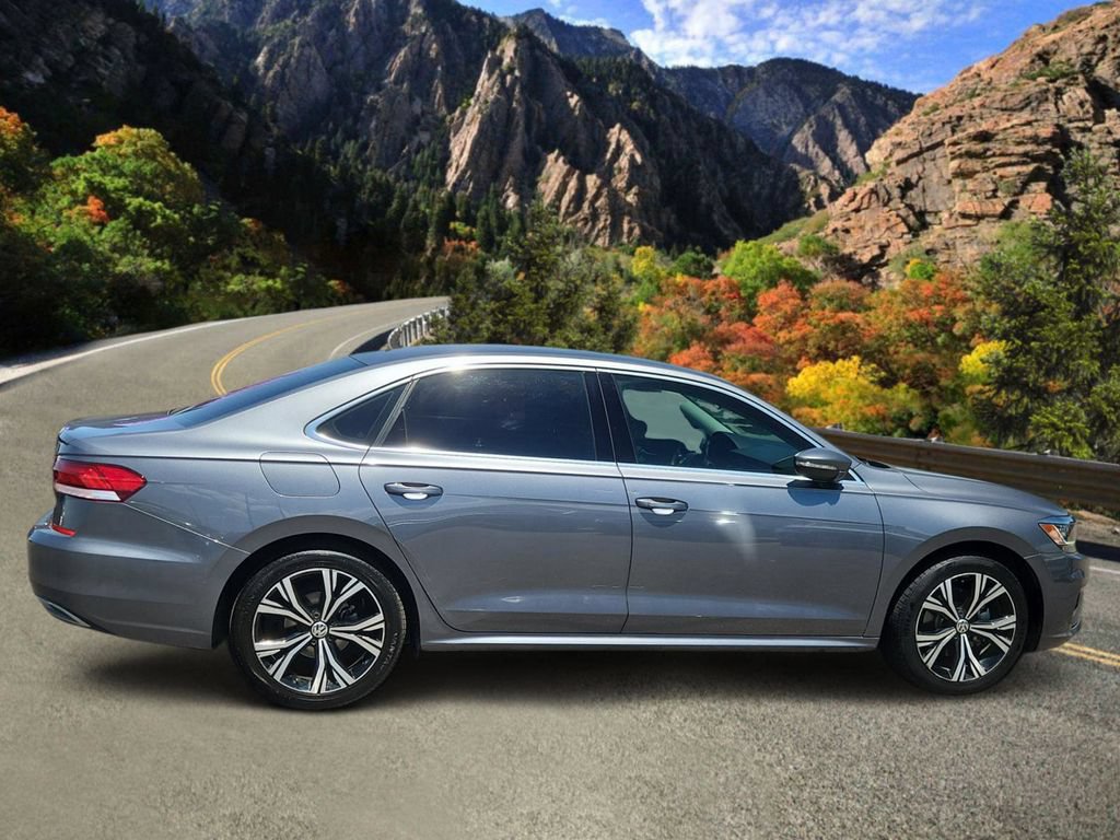 Used 2022 Volkswagen Passat 2.0T SE FWD image 2