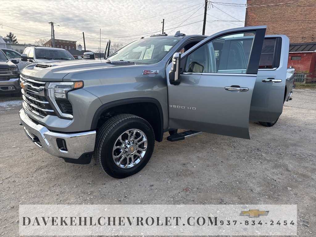 Used 2024 Chevrolet Silverado 3500 LTZ w/ LTZ Plus Package image 27