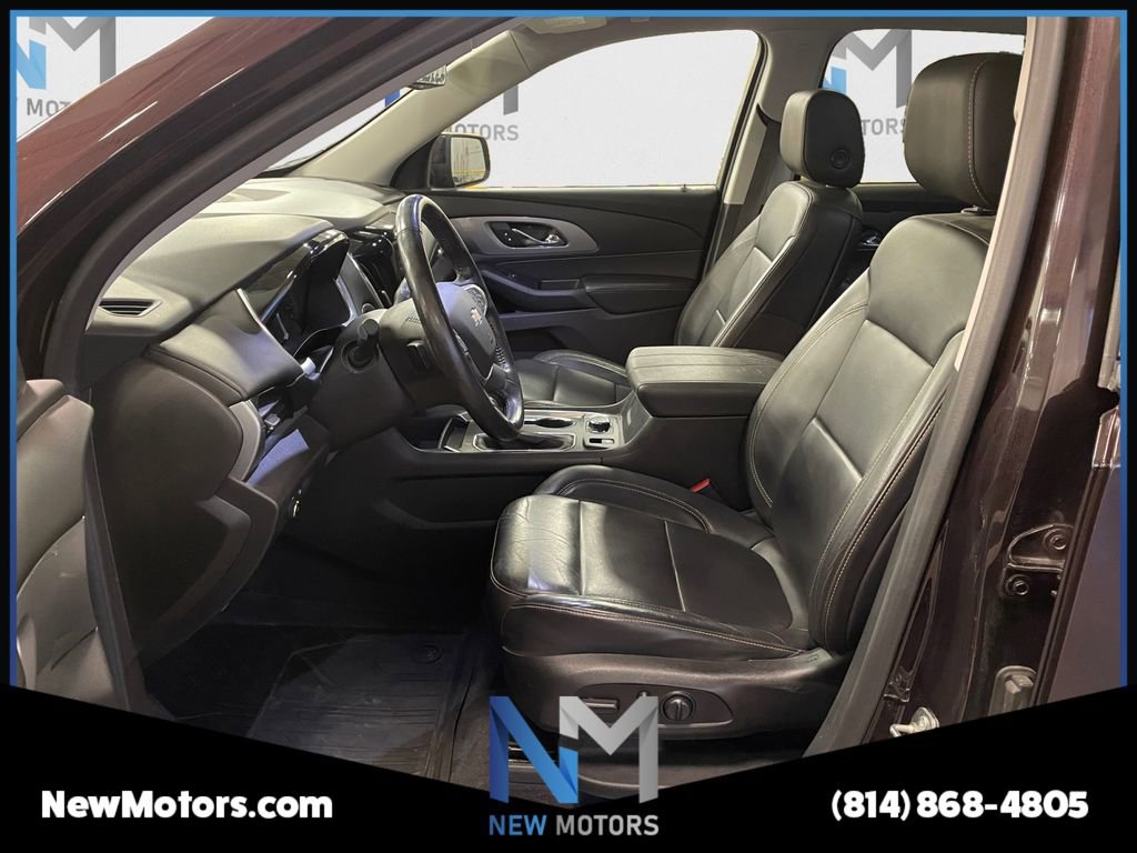 Used 2021 Chevrolet Traverse LT w/ LT Premium Package AWD/4WD image 9