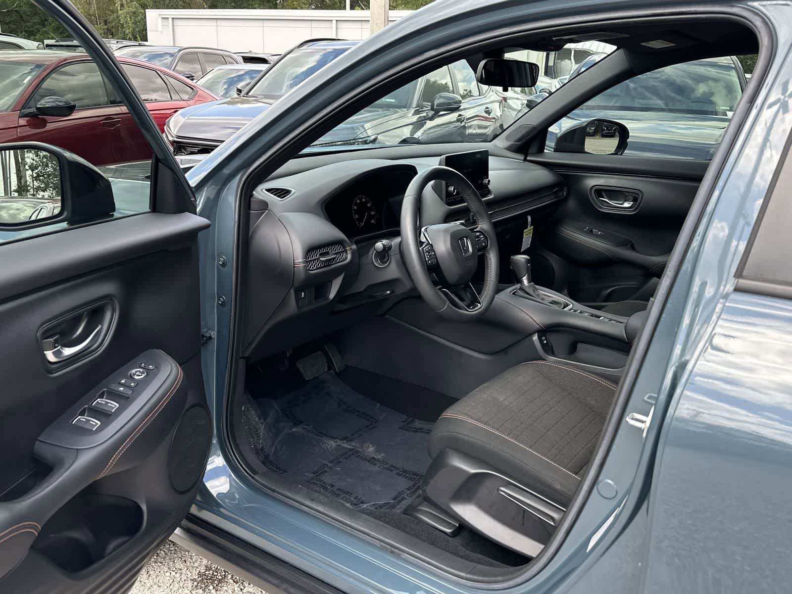 Used 2024 Honda HR-V Sport image 10