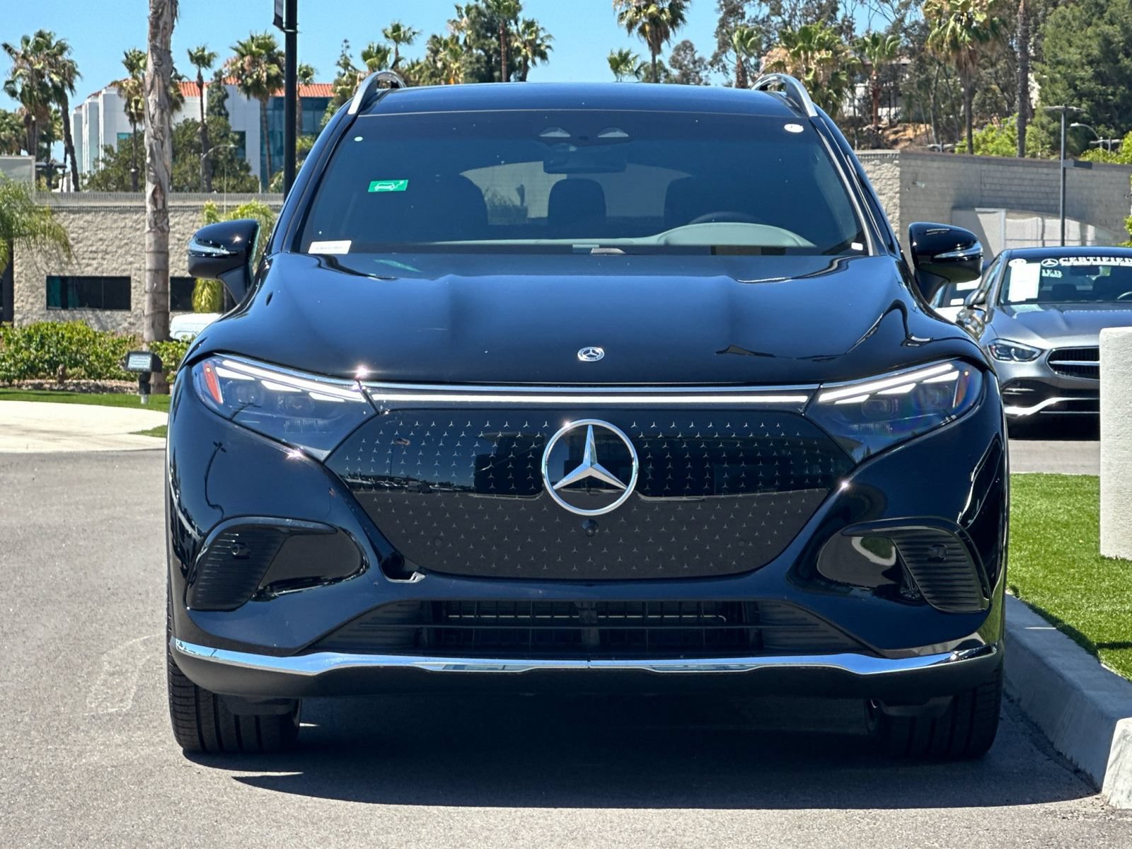 New 2026 Mercedes-Benz EQS 400 4MATIC SUV image 8