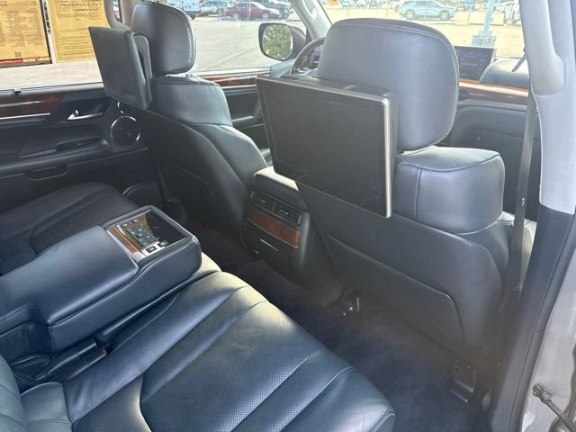 Used 2018 Lexus LX 570 4WD w/ Luxury Package image 17