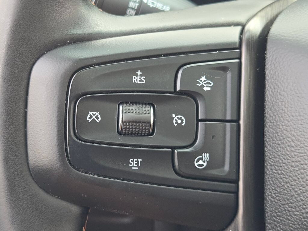 Certified 2023 GMC Yukon AT4 w/ AT4 Premium Package AWD/4WD image 37
