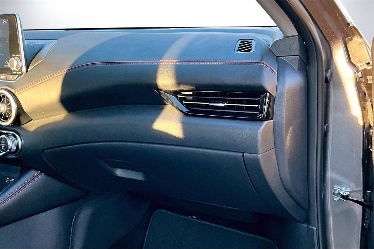 Used 2025 Nissan Sentra SR w/ SR Premium Package image 20