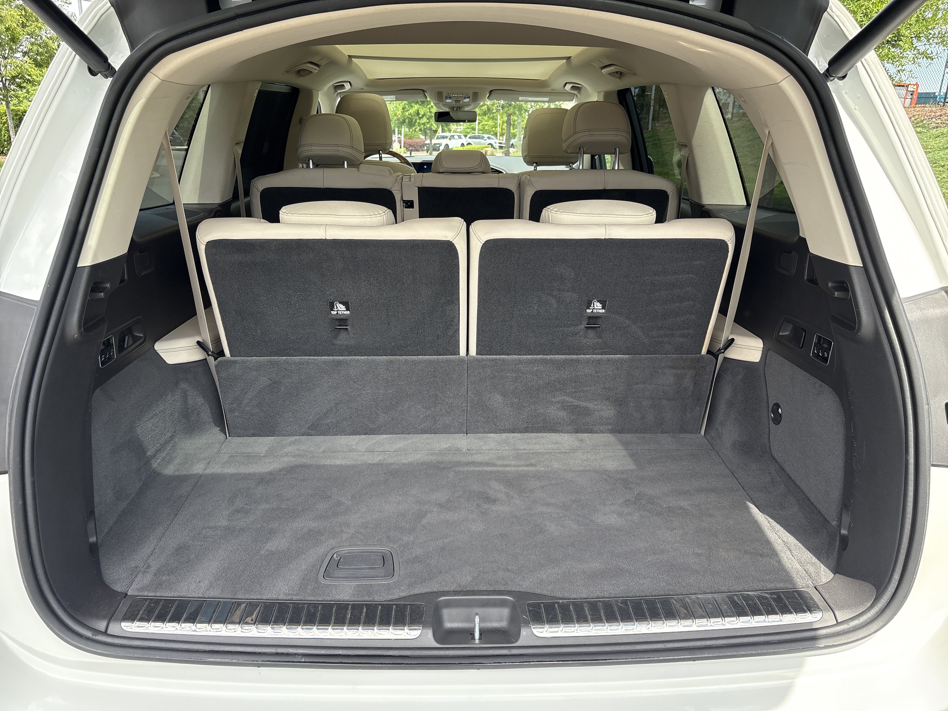 Used 2020 Mercedes-Benz GLS 450 4MATIC image 35