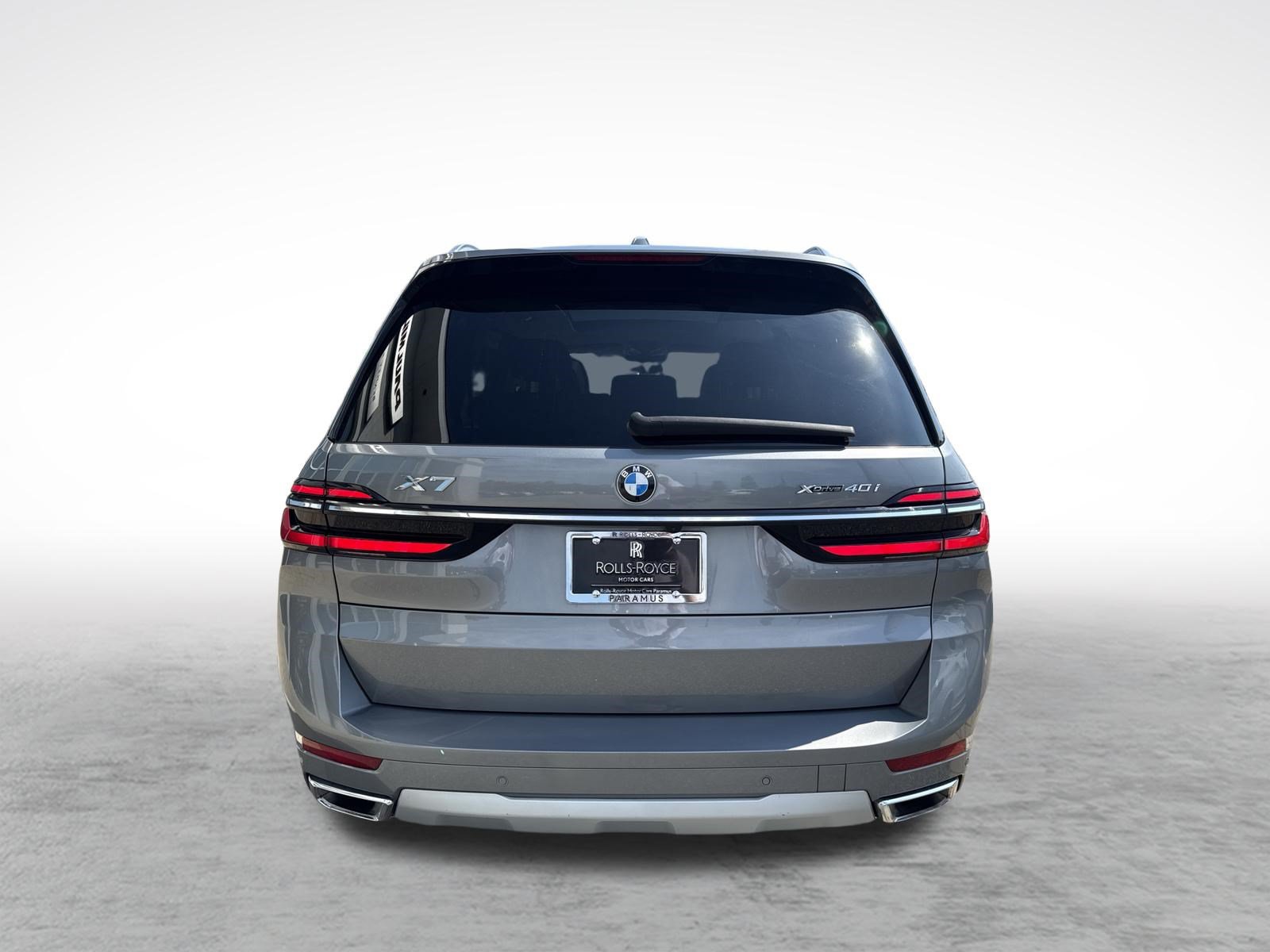 Used 2024 BMW X7 xDrive40i w/ Premium Package AWD/4WD image 9