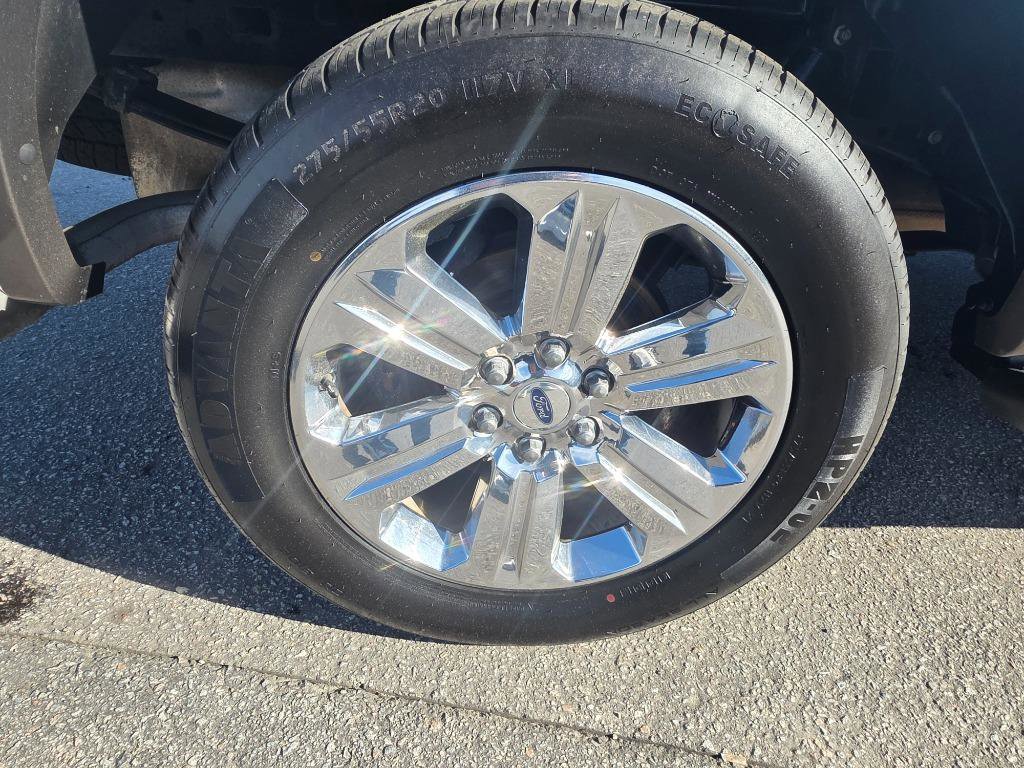 Used 2018 Ford F150 Lariat w/ Equipment Group 502A Luxury AWD/4WD image 22