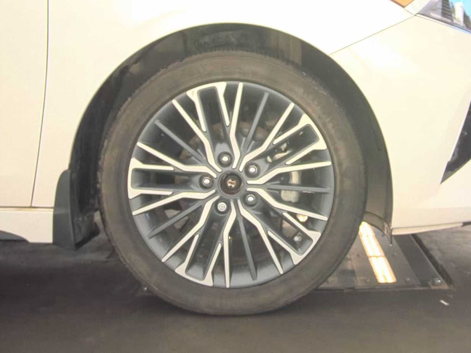 Used 2023 Kia Forte GT-Line FWD image 11