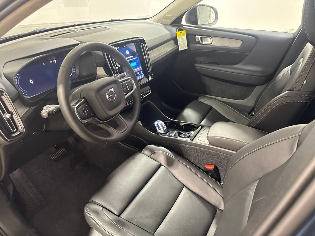 New 2026 Volvo XC40 B5 Plus w/ Climate Package AWD/4WD image 18