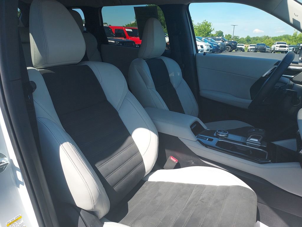 Used 2025 Mitsubishi Outlander SE FWD image 31