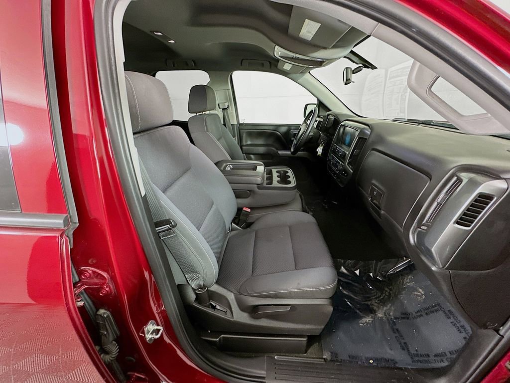 Used 2018 Chevrolet Silverado 1500 LT w/ All Star Edition image 33