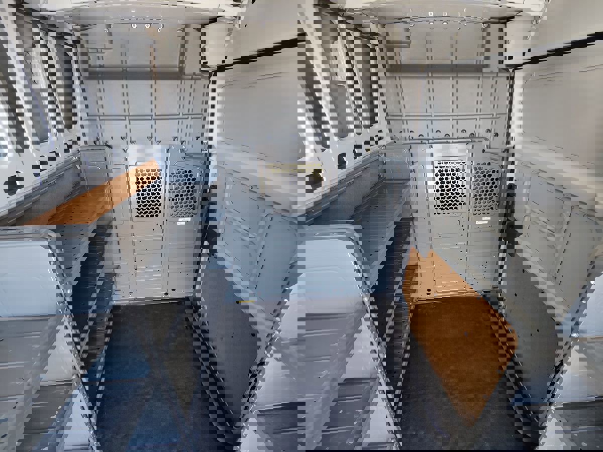 Used 2021 Nissan NV 2500 SV image 12