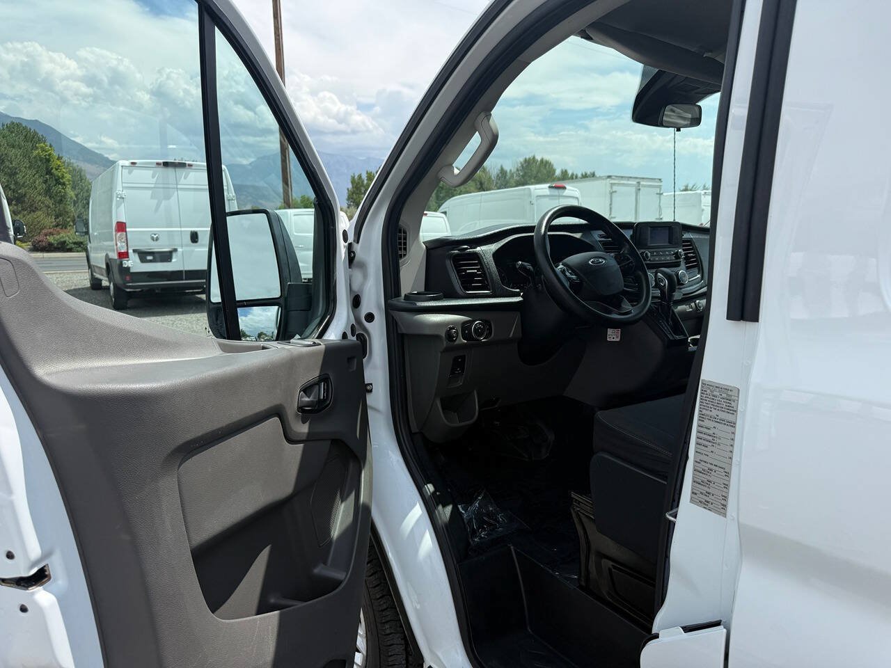 Used 2022 Ford Transit 250 Low Roof w/ Exterior Upgrade Package RWD image 16