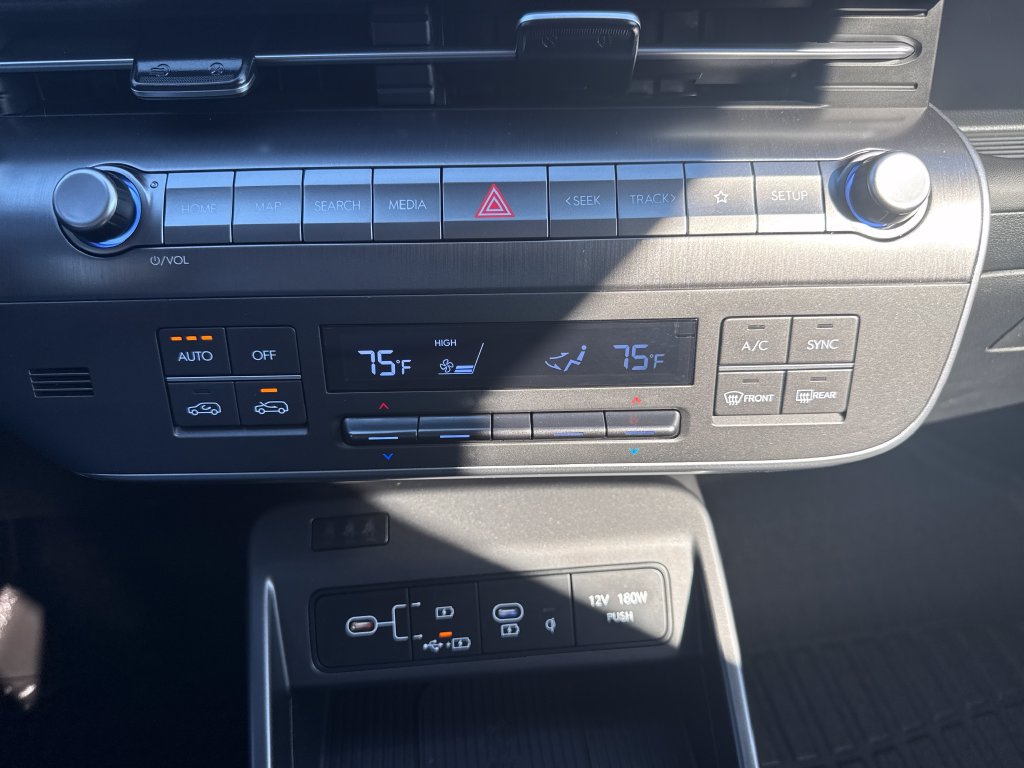 Certified 2026 Hyundai Kona Limited AWD/4WD image 31