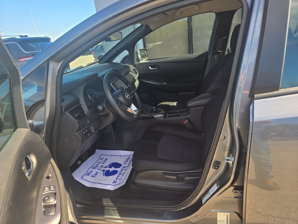 Used 2023 Nissan Leaf S FWD image 7