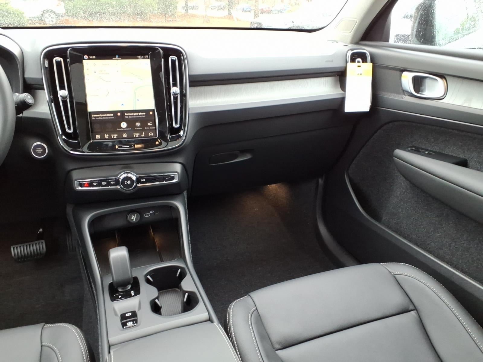 New 2026 Volvo XC40 B5 Core w/ Climate Package AWD/4WD image 14